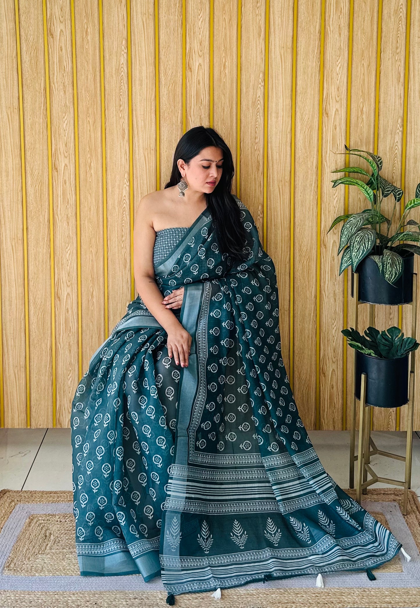 Green Color Premium And Rich Quality Soft Linen Cotton Digital Print Saree