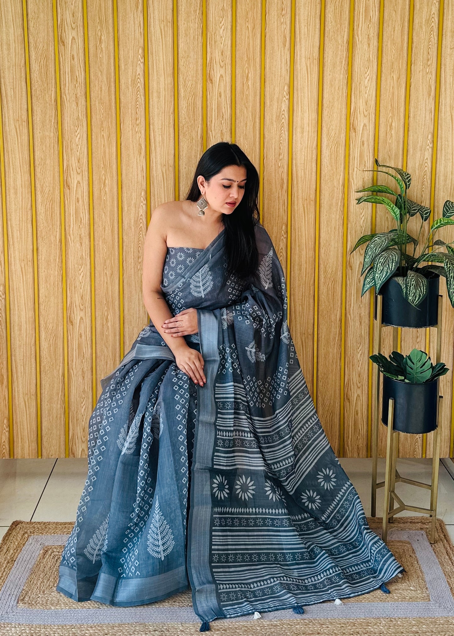 Gray Color Premium Quality Soft Linen Cotton Digital Print Saree With Silver Border