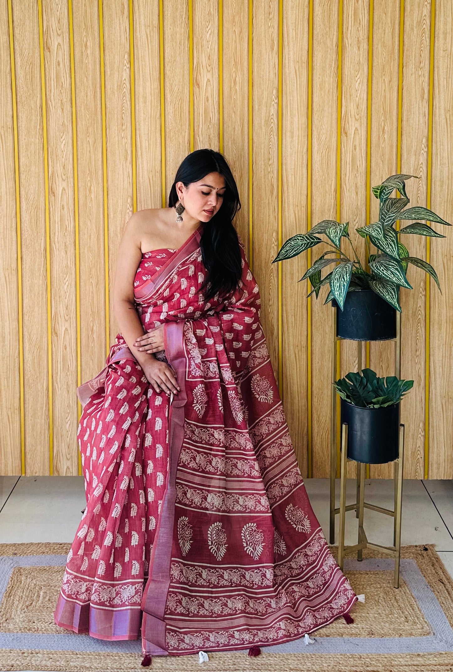 Maroon Soft Linen Cotton Digital Print Saree Very Premium And Rich Quality