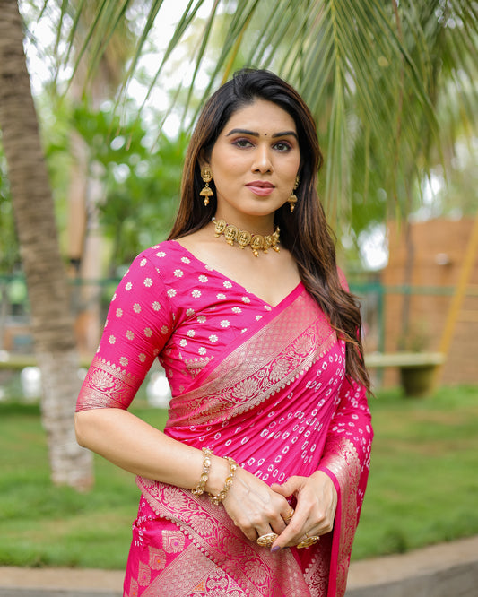 जरी बुनाई बॉर्डर के साथ गुलाबी पदमावती डोला मुलायम रेशम बंधेज साड़ी