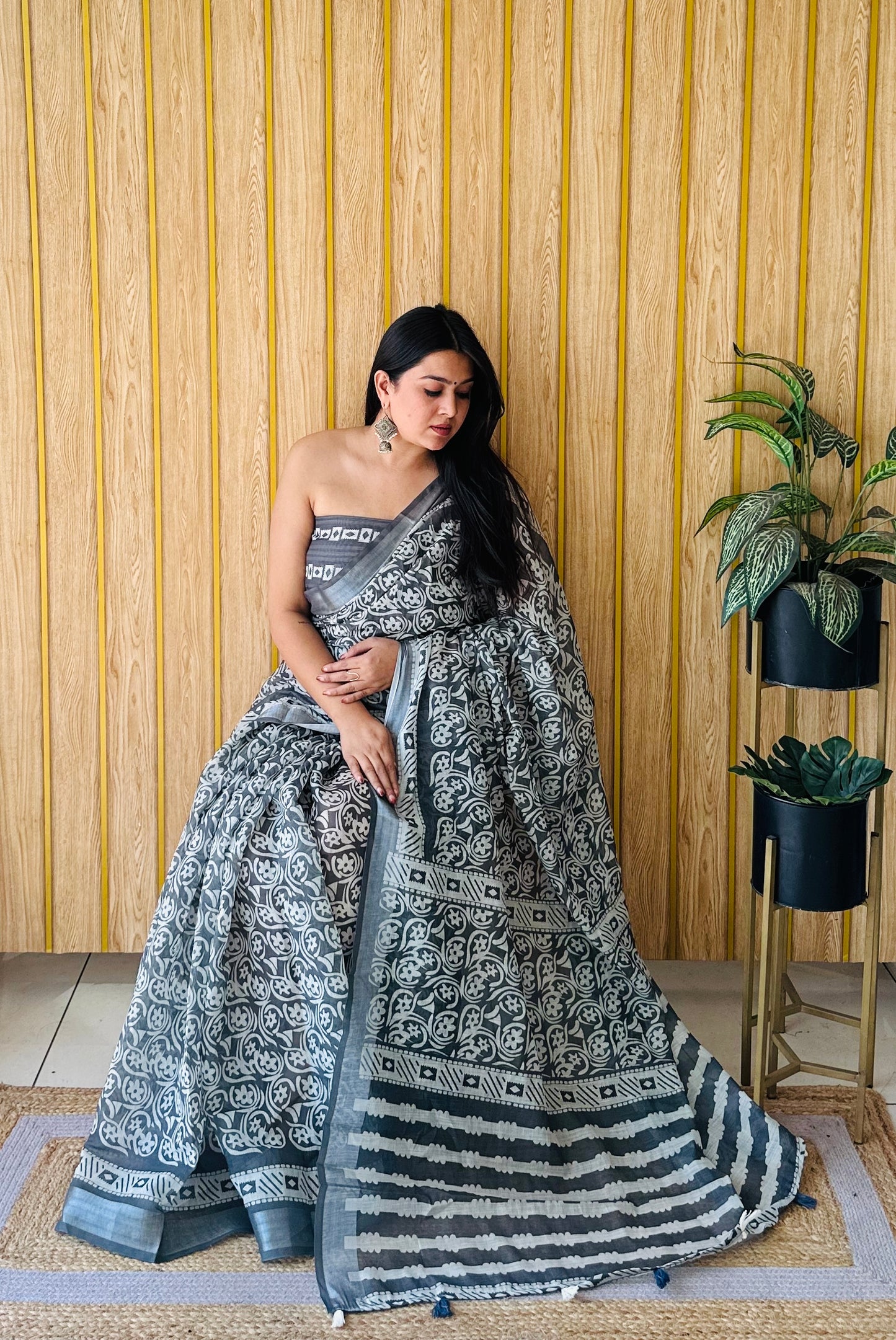 Gray-White Color Premium Quality Soft Linen Cotton Digital Print Saree With Silver Border