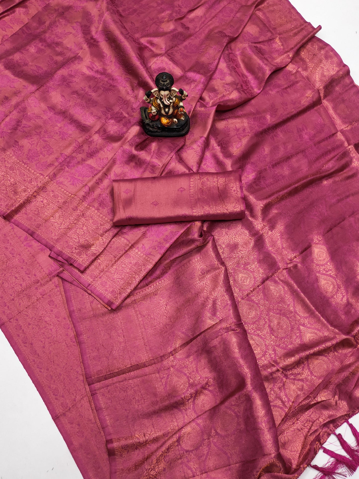 Light Pink Roza soft Silk Kanjivaram blends saree with beautiful weaving exclusive work