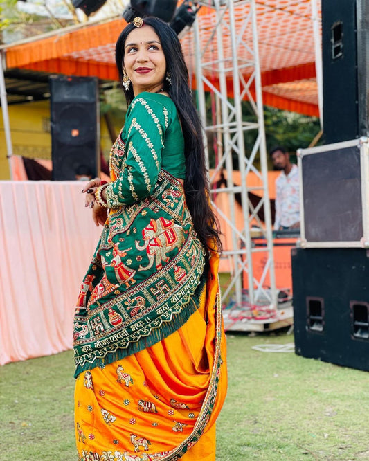 नारंगी पीला हरा रंग कोमल सोनी कढ़ाई पैंट पटोला साड़ी विशेष अवसर के लिए