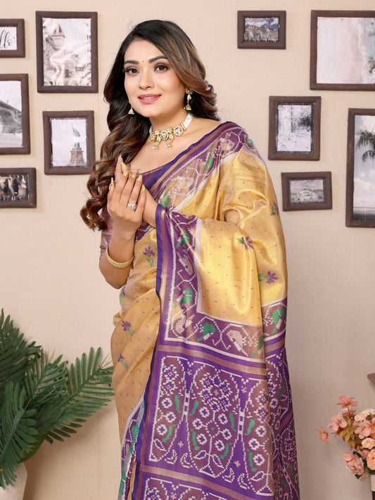 बेज रंग प्रीमियम शुद्ध बनारसी टिशू सिल्क साड़ी बुनाई वाली ब्यूटी के साथ