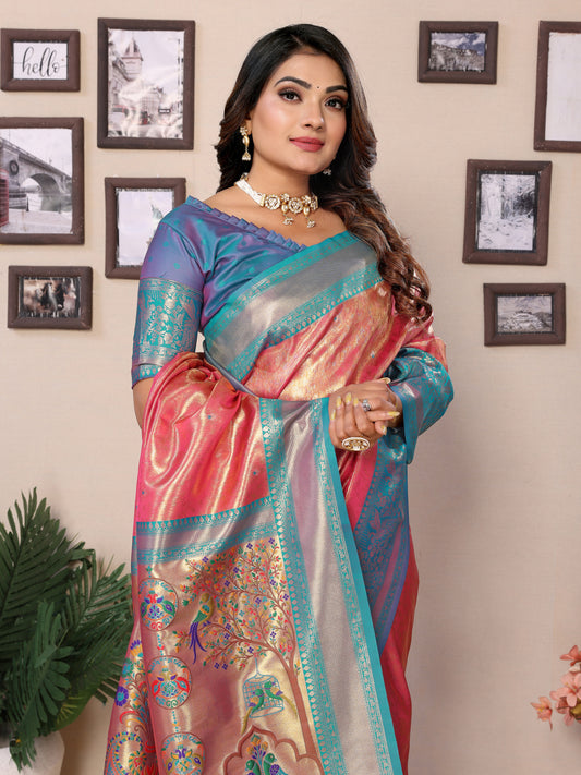 गुलाबी रंग पेश करती है पैठणी बॉर्डर वाली शुद्ध बनारसी टिश्यू सिल्क साड़ी