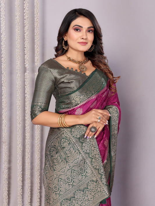 बैंगनी रंग की विशेष साटन सिल्क साड़ियाँ, पूरे ज़री बुनाई बूटा डिज़ाइन के साथ