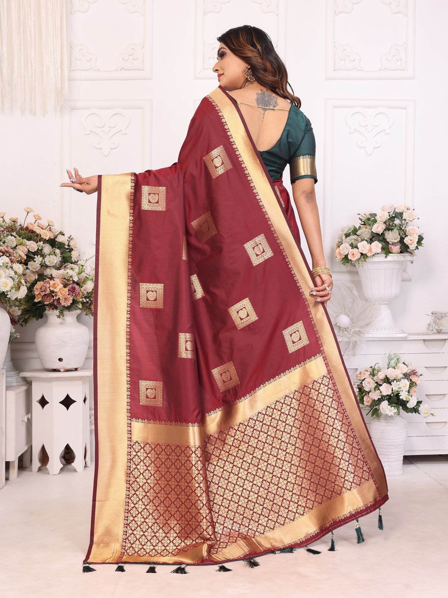 Maroon Sameera Lichi soft Silk sarees With Silk woven Butta And Zari Border