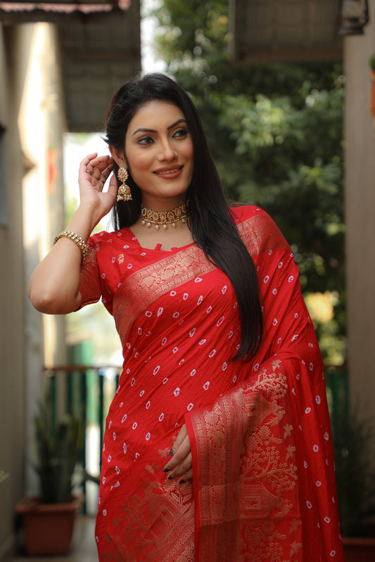 Red Suvarna Bandhej Kanjivaram silk saree with Zari Weaving Rich Pallu