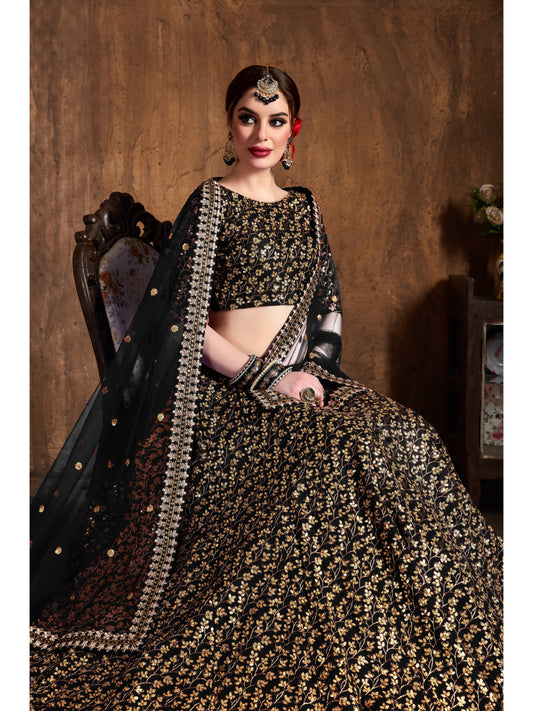 काले रंग का ज़री और सेक्विन भारी कढ़ाई वाला लहंगा चोली