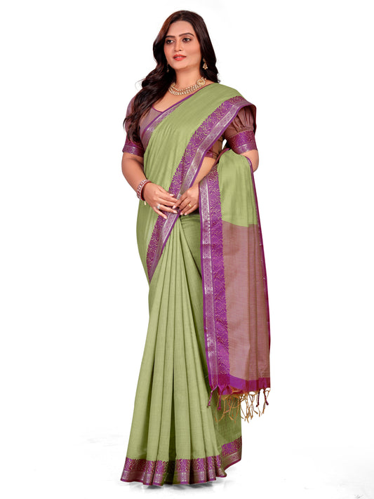 इस त्यौहार के मौसम के लिए हरे रंग की बेहद खूबसूरत मोहिनी प्रीमियम रॉयल लिनन सिल्क साड़ियाँ