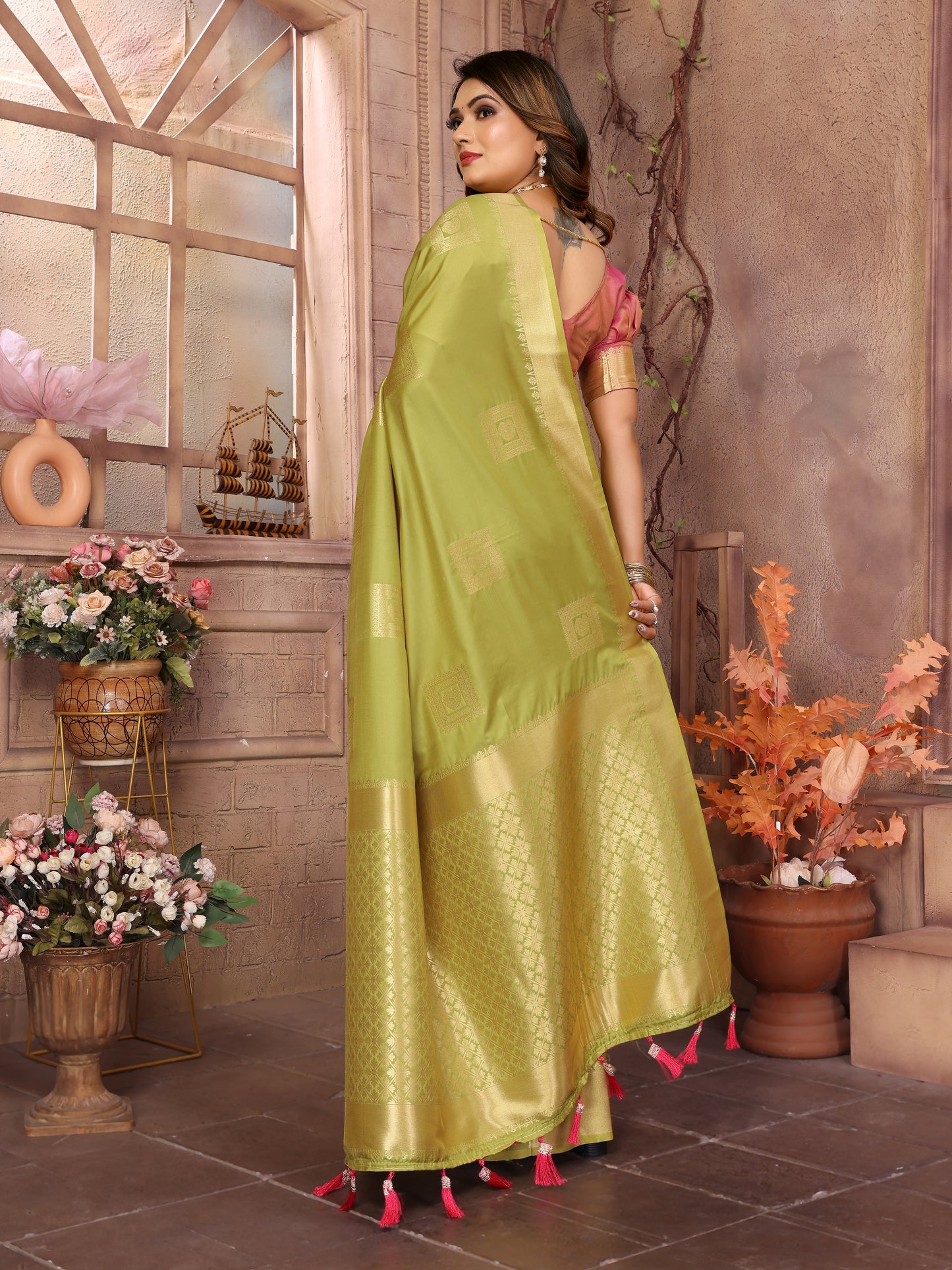 Green Sameera Lichi soft Silk sarees With Silk woven Butta And Zari Border