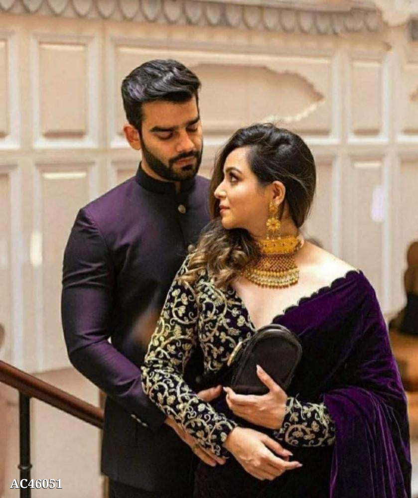 फैंसी ब्लाउज के साथ बॉर्डर पर शुद्ध 9000 मखमली कढ़ाई का काम