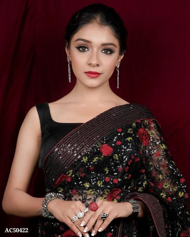 भारी मुलायम नेट सुंदर सेक्विन और बहुरंगी धागे की कढ़ाई सेक्विन फीता सीमा के साथ काम करती है