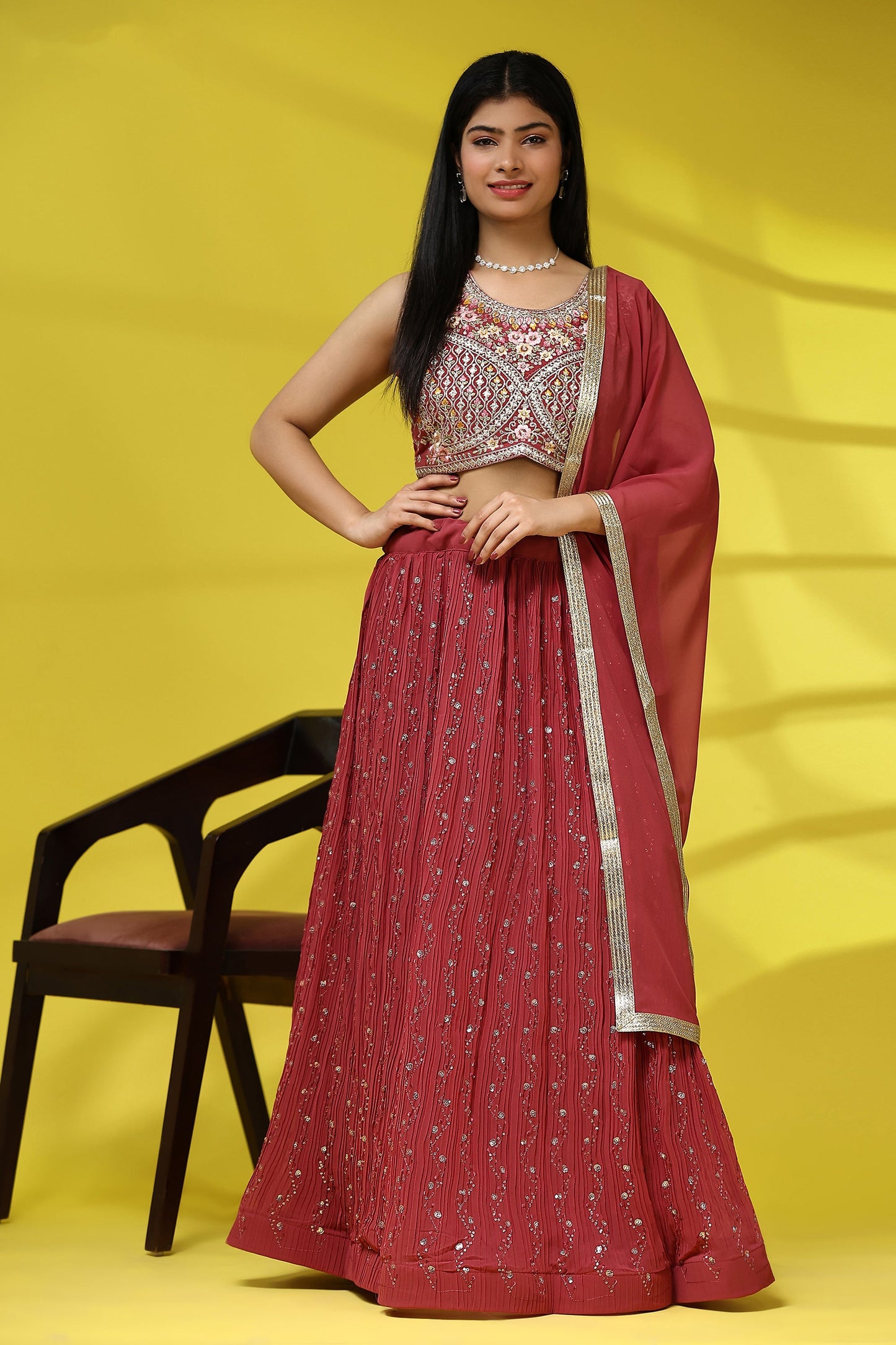 फंक्शन वियर मैरून कलर का शानदार रेडीमेड जॉर्जेट लहंगा