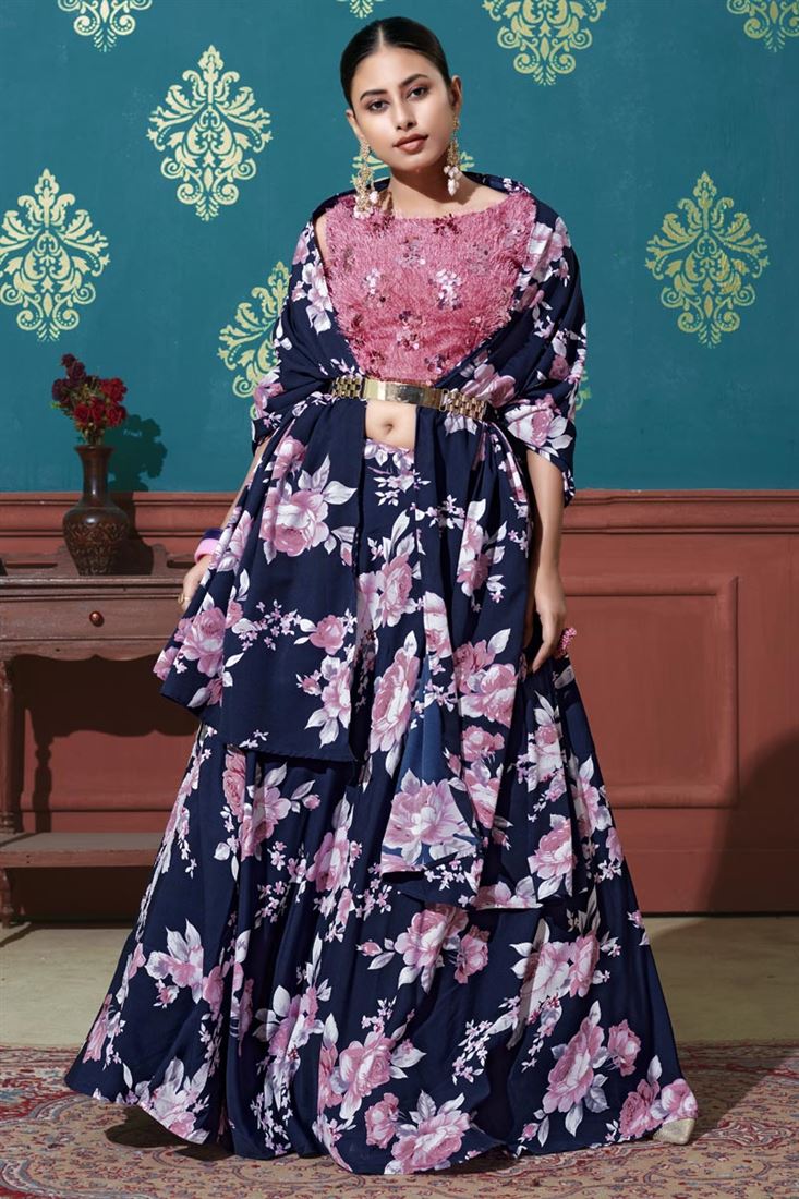 आर्ट सिल्क फैब्रिक में नेवी ब्लू कलर प्रिंटेड संगीत वियर लहंगा चोली