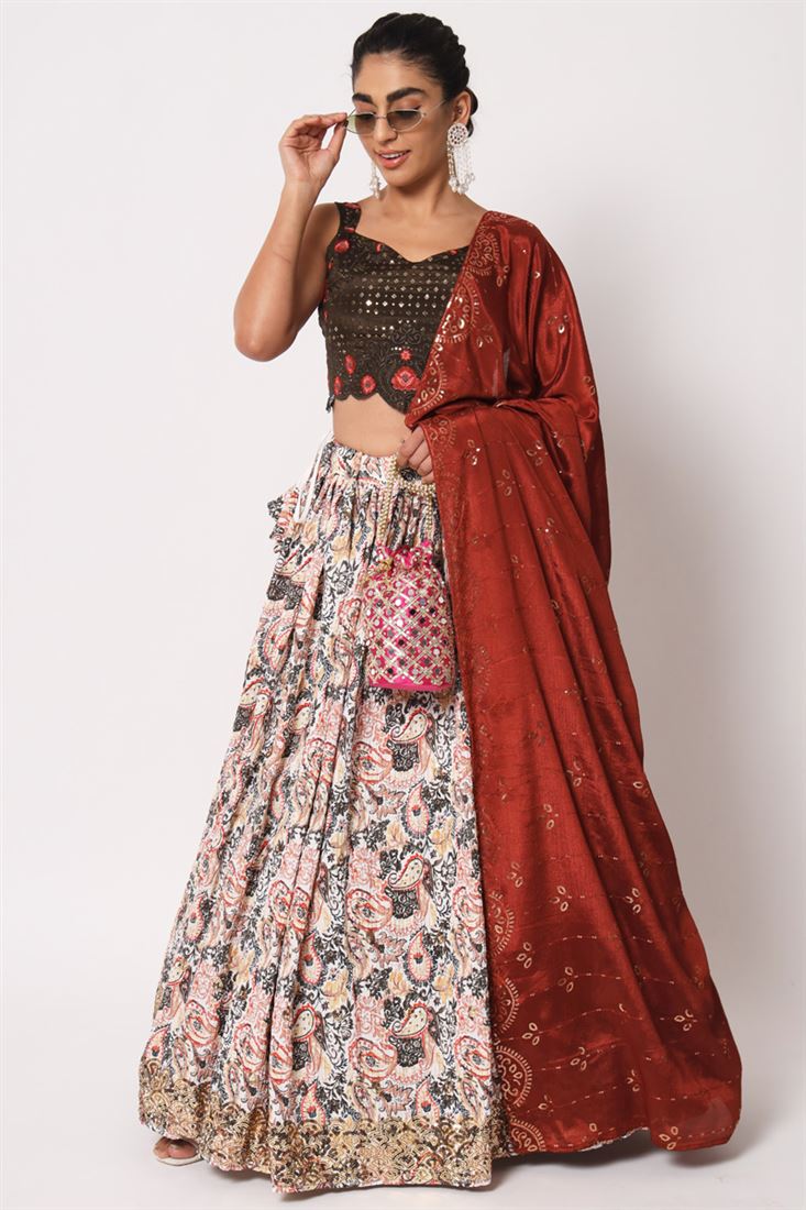 चमकदार सफेद रंग कला रेशम कपड़े मुद्रित Lehenga