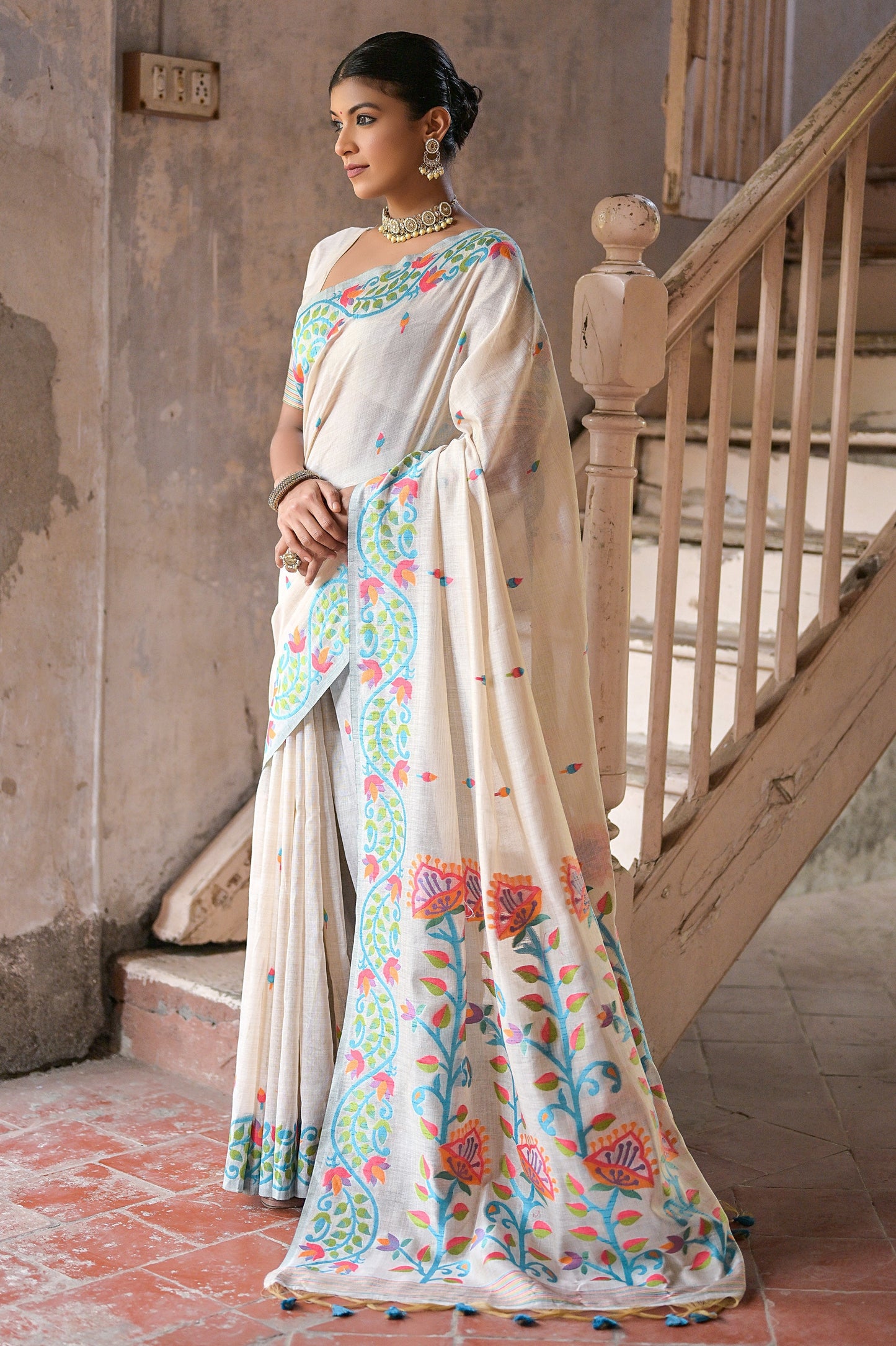 Delightful Cream Handloom Woven Cotton Fabric Casual Saree