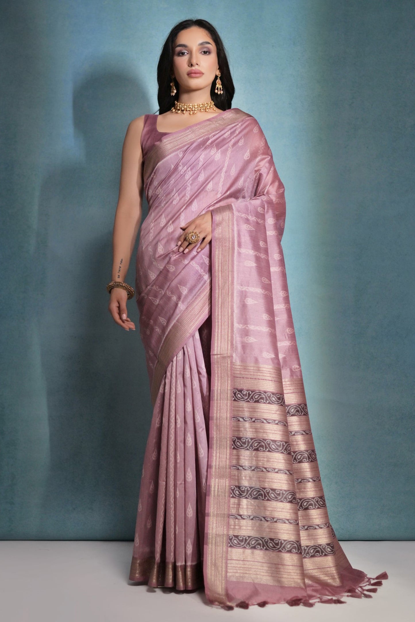 Lavender Raw Silk Zari Weaving Border Work Saree