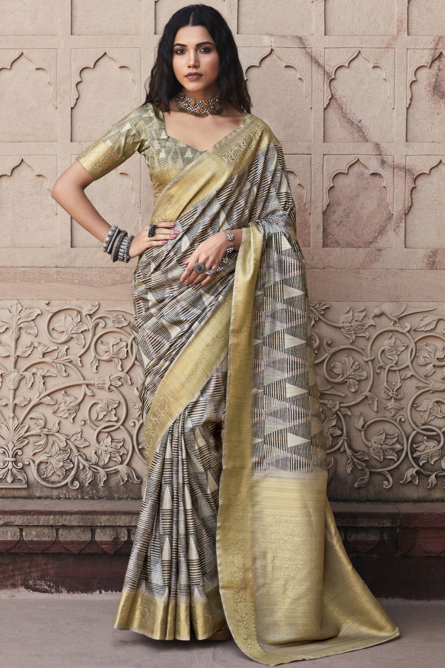 Handloom Silk Printed Saree In Multi Color