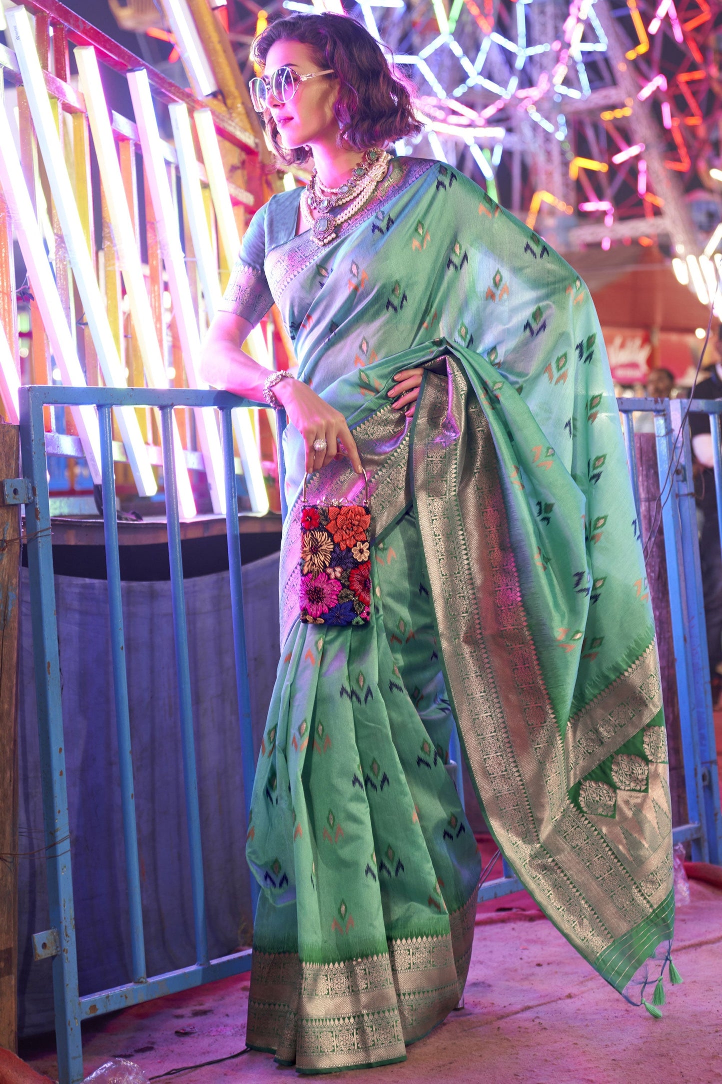 समुद्री हरा रंग कला रेशम कपड़ा बुनाई काम पार्टी पहनने डिजाइनर साड़ी