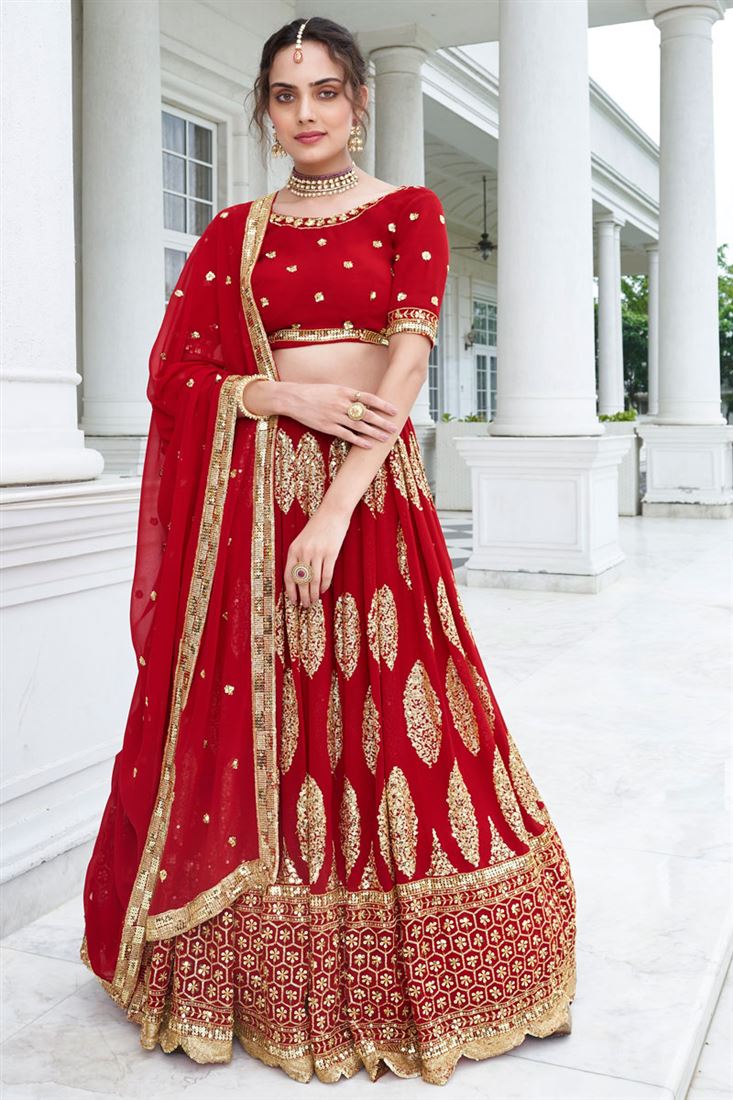 हिमांशी पाराशर रेड कलर के जॉर्जेट लहंगे पर रेडिएंट सेक्विन वर्क