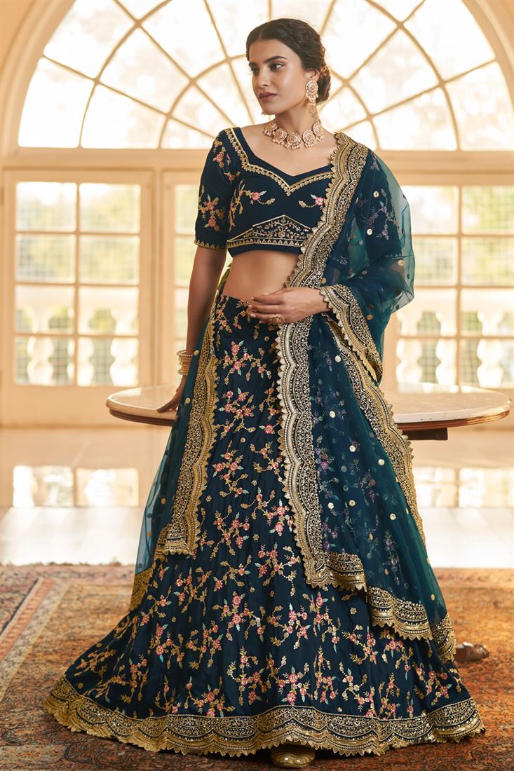 चैती रंग का चिनॉन फ़ैब्रिक शानदार संगीत वियर लहंगा