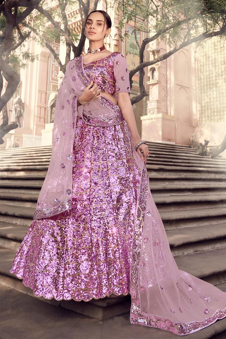 एक्सक्लूसिव पिंक कलर का डिज़ाइनर सेक्विन वर्क लहंगा चोली