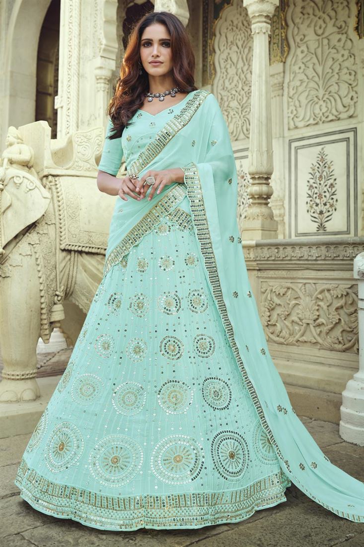 विशेष संगीत पहनने हल्के सियान रंग ठाठ सेक्विन काम लेहेंगा चोली जॉर्जेट कपड़े में