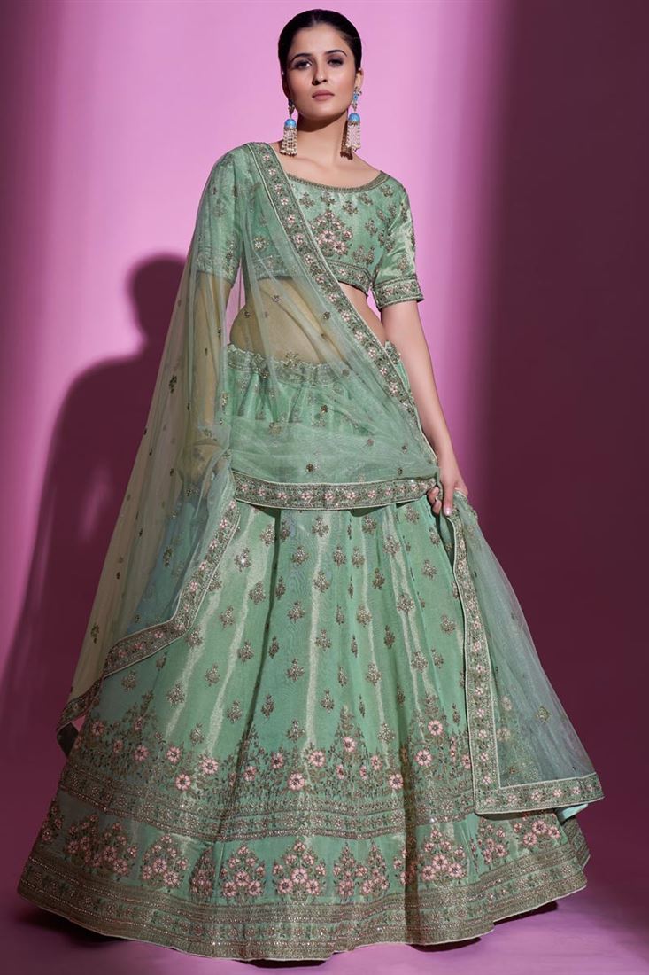 कोमल वोरा का आर्ट सिल्क फैब्रिक में शानदार समुद्री हरा रंग का लहंगा