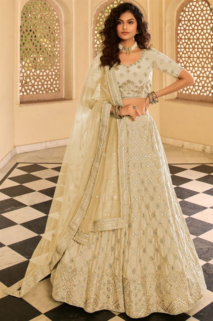 कढ़ाई के काम के साथ विशेष अद्भुत बेज रंग क्रेप फैब्रिक लेहेंगा