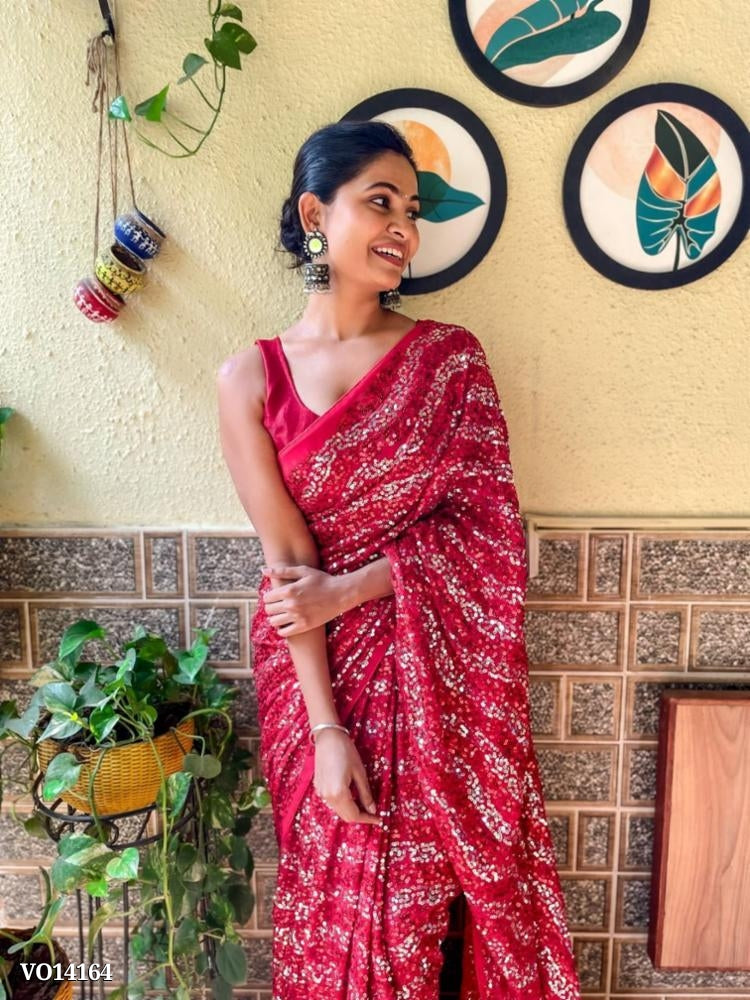 साड़ी' 5 मिमी दोहरी सीक्वेंस वर्क बैक पैच सपोर्ट लेस बॉर्डर के साथ