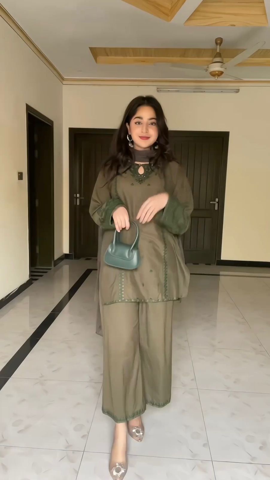 Elegant Designer Suit Stitching Design: Your Perfect Ensemble