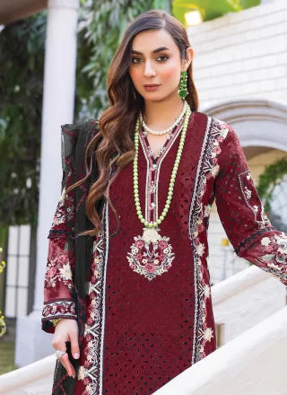 Georgette Pakistani Salwar Suit With Embroidered Work