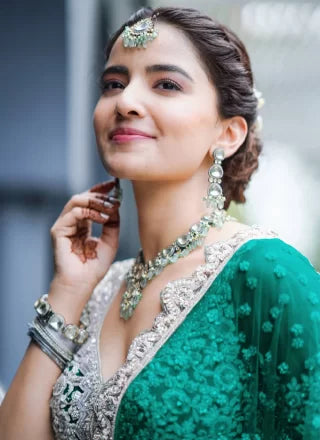 रामा ए-लाइन लहंगा चोली डायमंड, कढ़ाई और सेक्विन वर्क के साथ