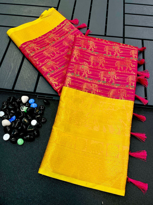 खूबसूरत लटकन वाली सिल्क साड़ी