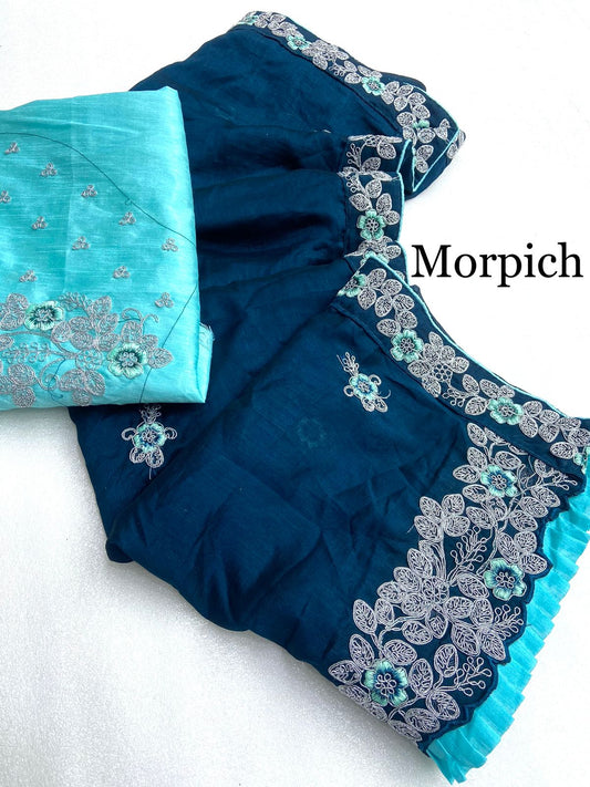 आकर्षक खिलती हुई विचित्रा वर्क साड़ी