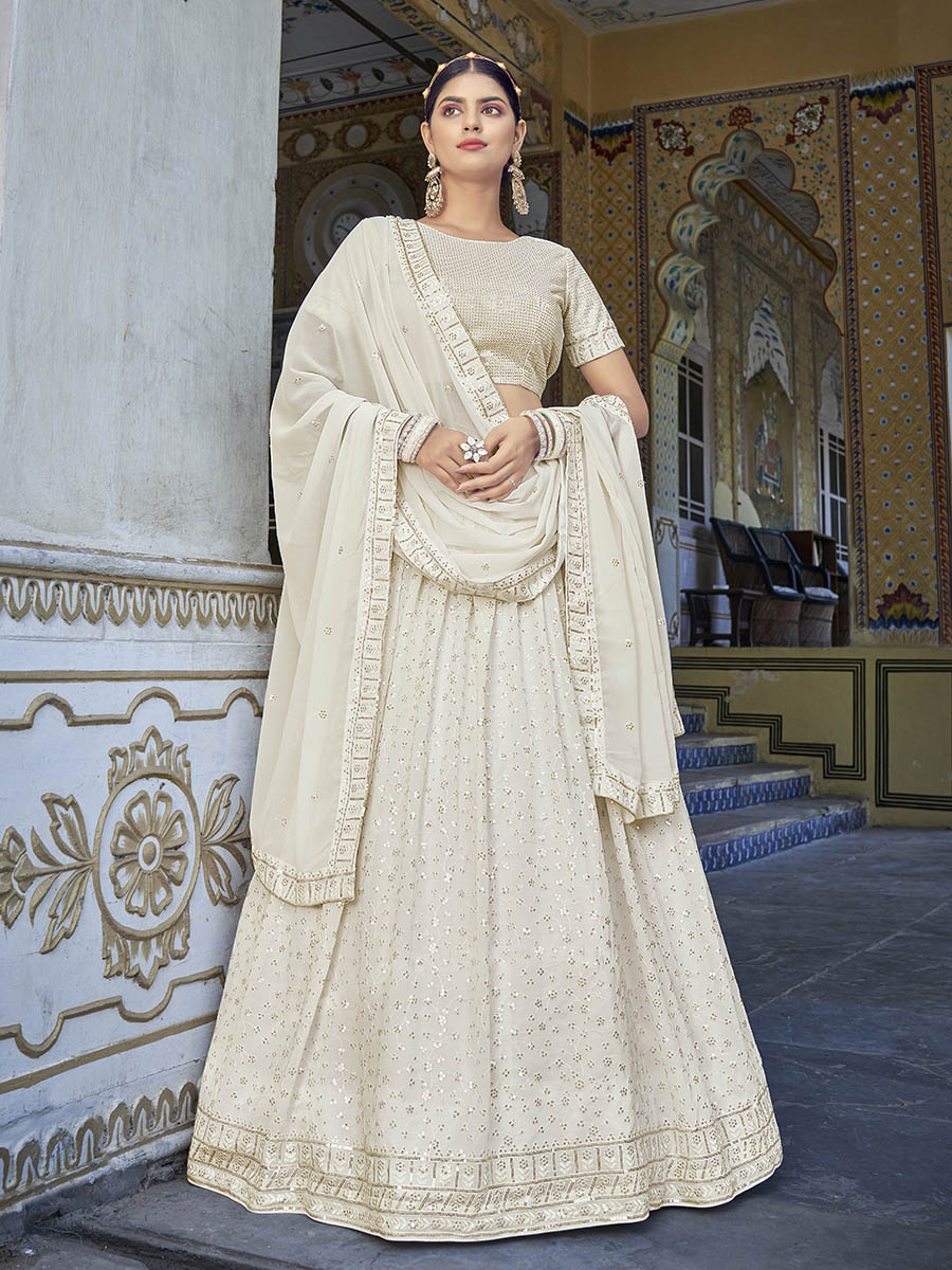 ऑफ व्हाइट जॉर्जेट कढ़ाई डिजाइनर लेहेंगा चोली