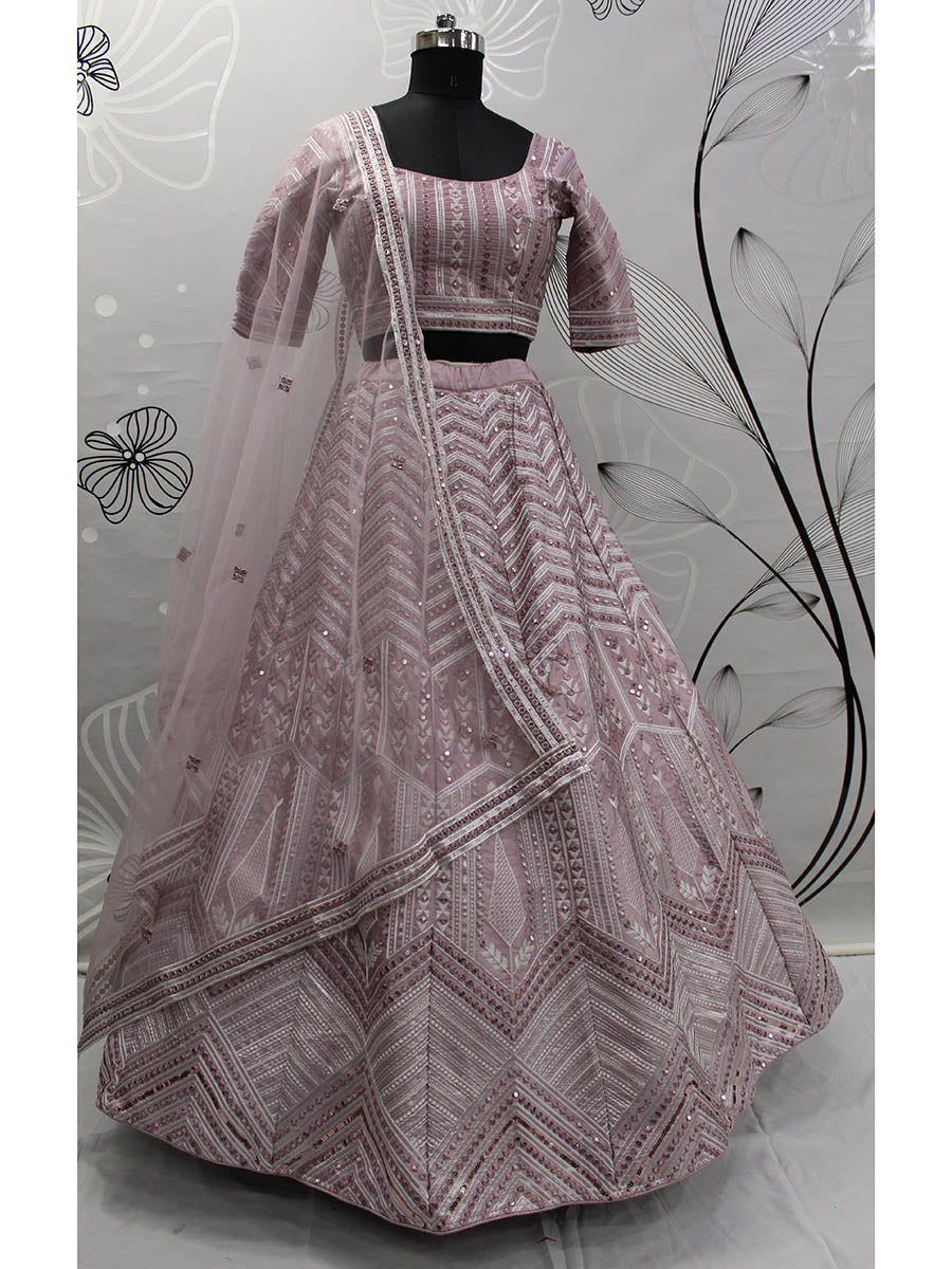 डस्टी पिंक पिंक आर्ट सिल्क कढ़ाई वाला डिज़ाइनर लहंगा