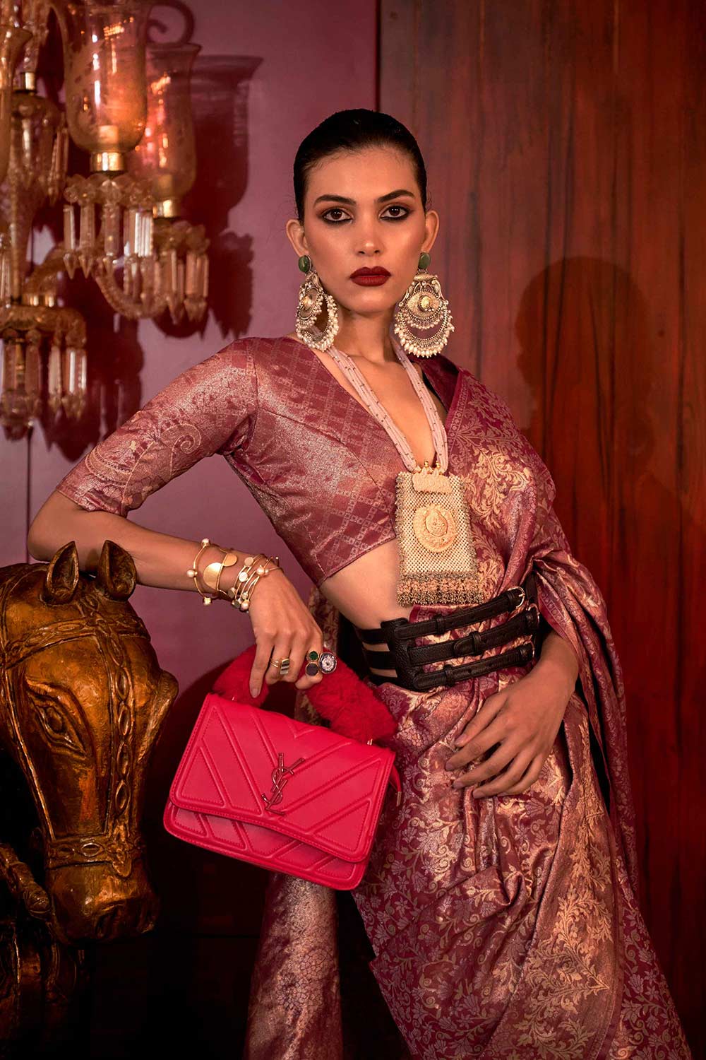 कटिया सिल्क बरगंडी फ्लोरल वन मिनट साड़ी