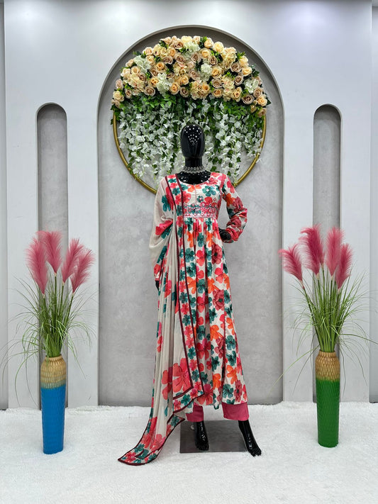 सुंदर रेयान थ्रेड प्रिंटेड वर्क गाउन