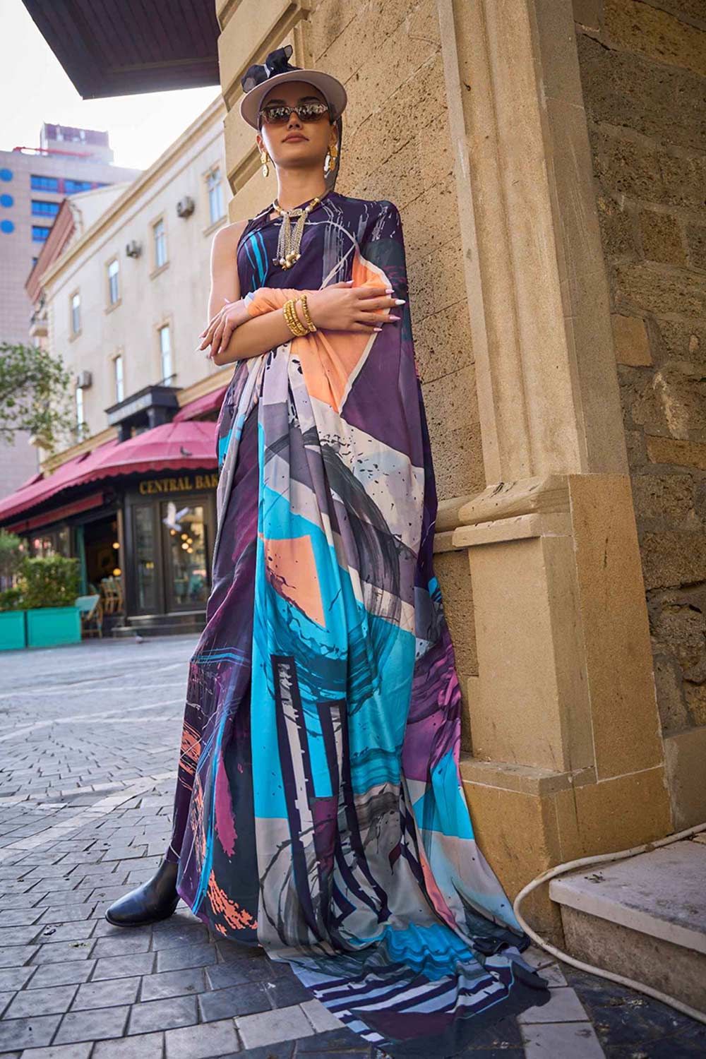 क्रिस मल्टी-कलर एब्स्ट्रैक्ट वन मिनट साड़ी