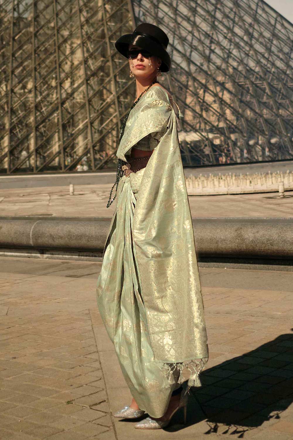 कासिया सिल्क लाइट ग्रीन फ्लोरल वन मिनट साड़ी