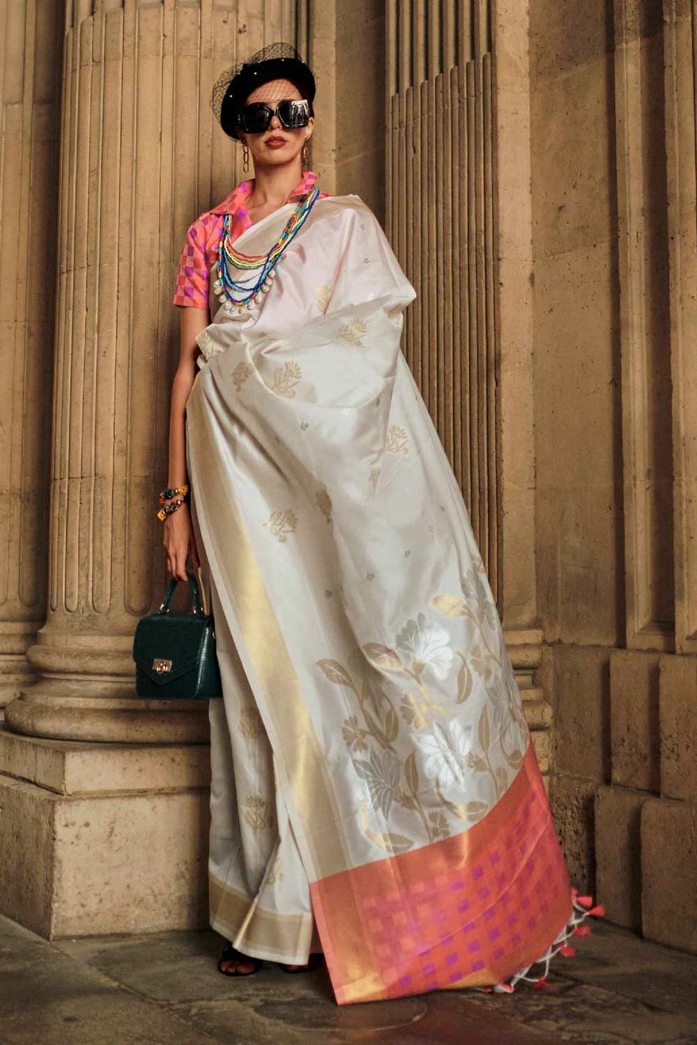 जूल्स सिल्क व्हाइट ब्लॉक प्रिंट वन मिनट साड़ी