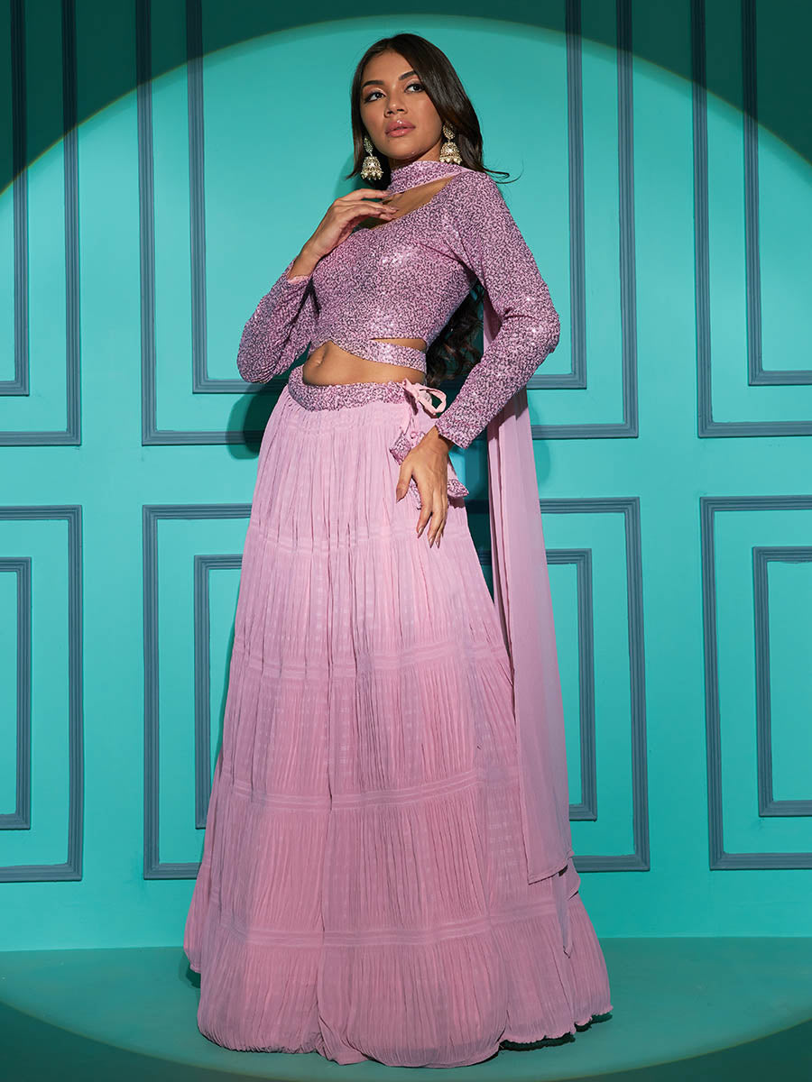 डस्टी पिंक जॉर्जेट कढ़ाई वाला डिज़ाइनर लहंगा