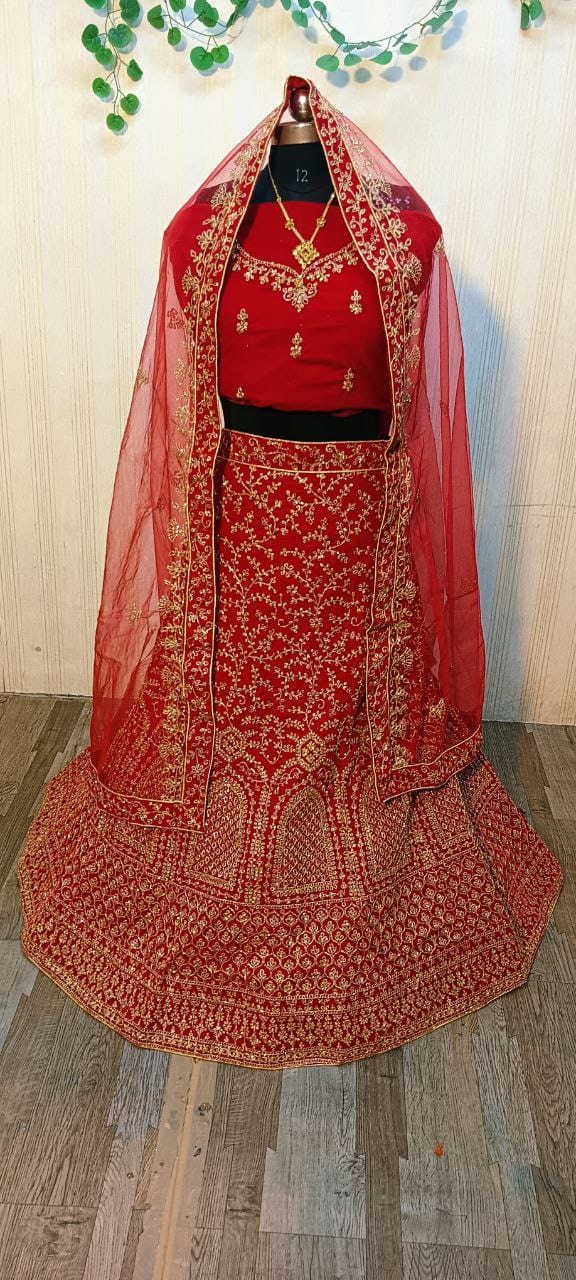 स्टर्लिंग रॉयल 9000 वेलवेट ब्राइडल लहंगा चोली