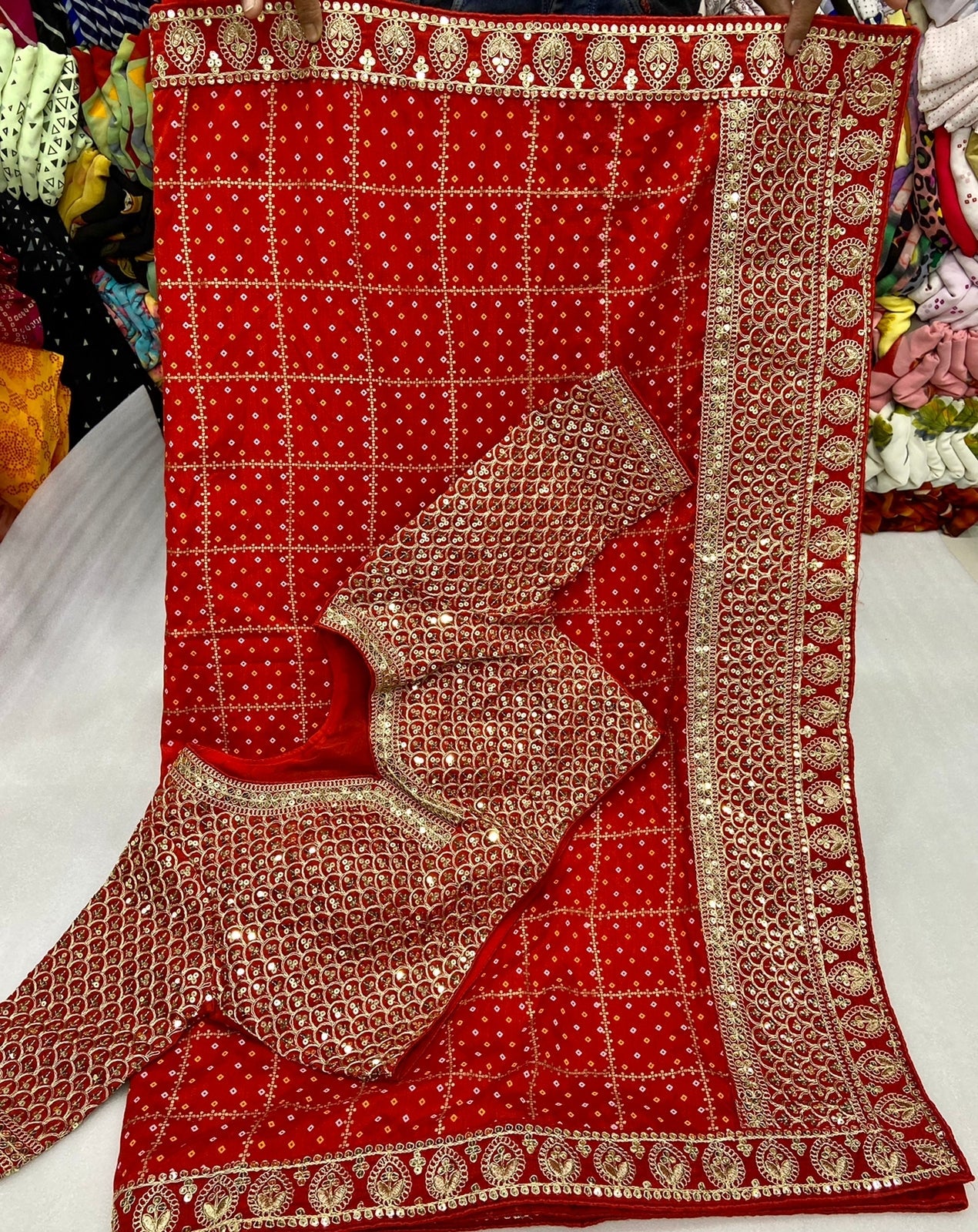 फेस्टिव वियर हैवी डिज़ाइनर साड़ी विद स्टिच्ड ब्लाउज़