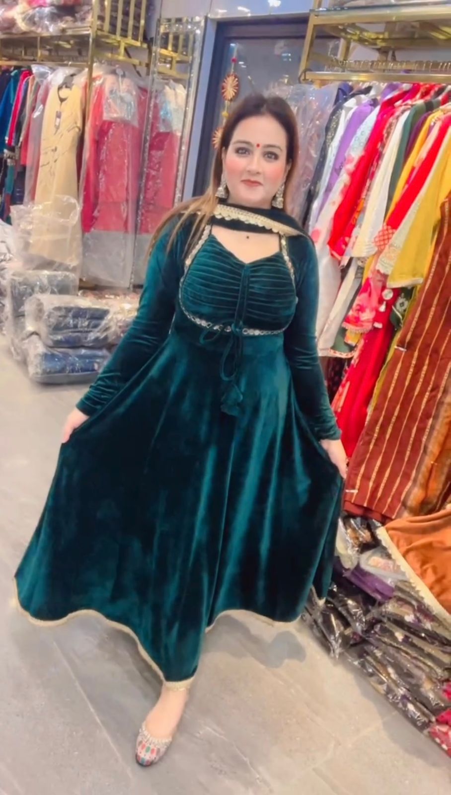 हैवी वेलवेट डिज़ाइनर मिरर वर्क गाउन