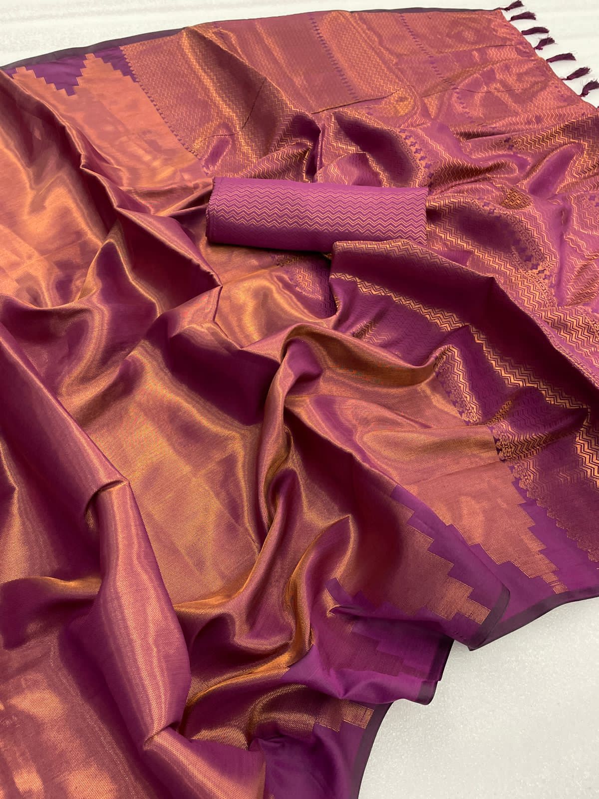 आकर्षक काचीपुरम सिल्क साड़ी