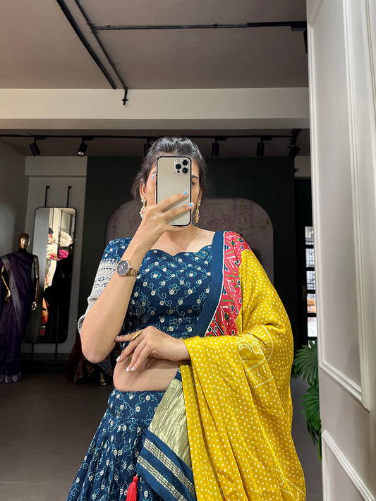 नेवी ब्लू कलर प्रिंटेड ज़री बुनाई वर्क विस्कोस डोला सिल्क लहंगा चोली