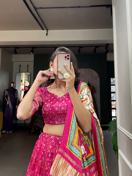 गुलाबी रंग मुद्रित ज़री बुनाई काम विस्कोस डोला सिल्क लेहेंगा चोली